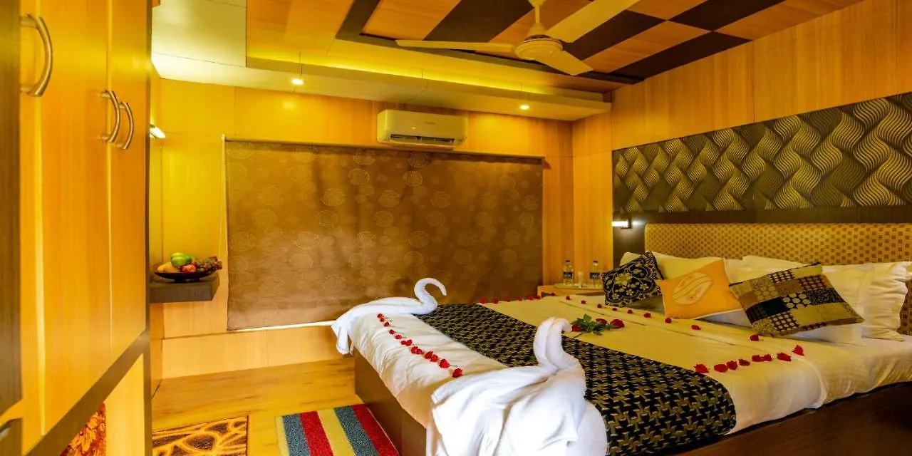 ***** Botel Southern Panorama Houseboats Alappuzha India